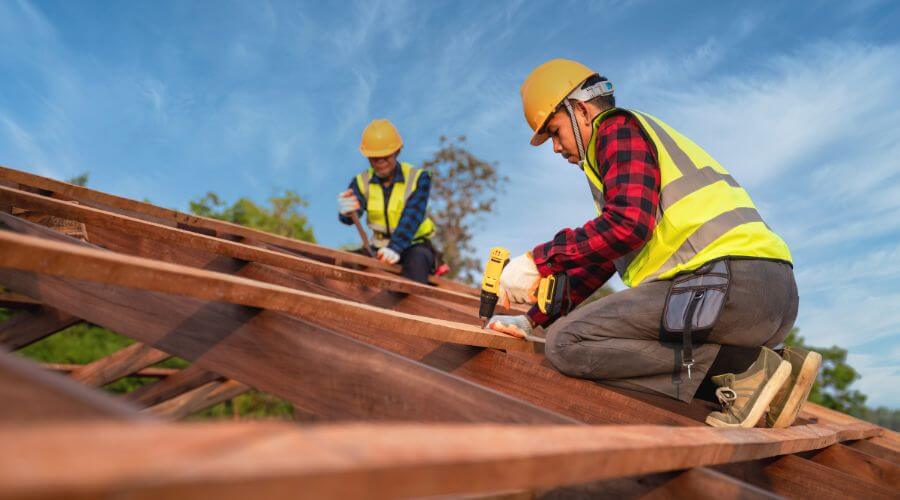 Professional residential roofers in Vinton, IA